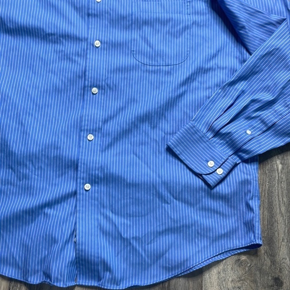 Croft & Barrow Mens Non Iron Classic Fit Blue, White Button Down Collared Shirt - Picture 5 of 10